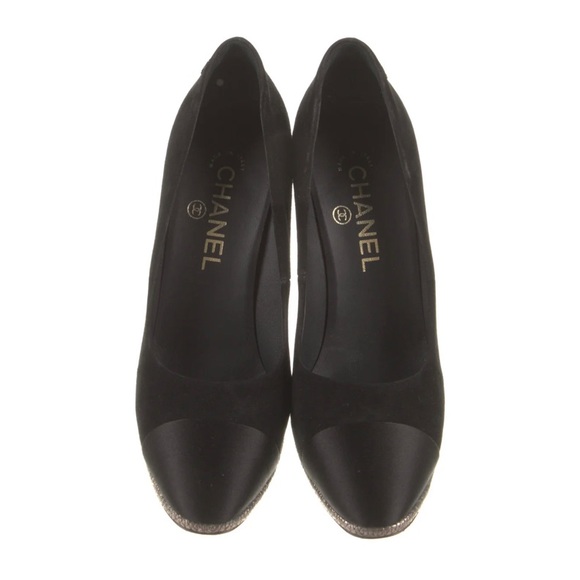 ❌SOLD!!❌ New Chanel Suede & Satin Pumps - Picture 3 of 9
